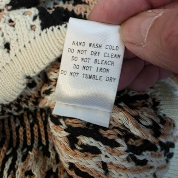 Davis & Dani Womens 1XL Tan Black Cream Geometric Open Knit Sweater - Picture 15 of 17